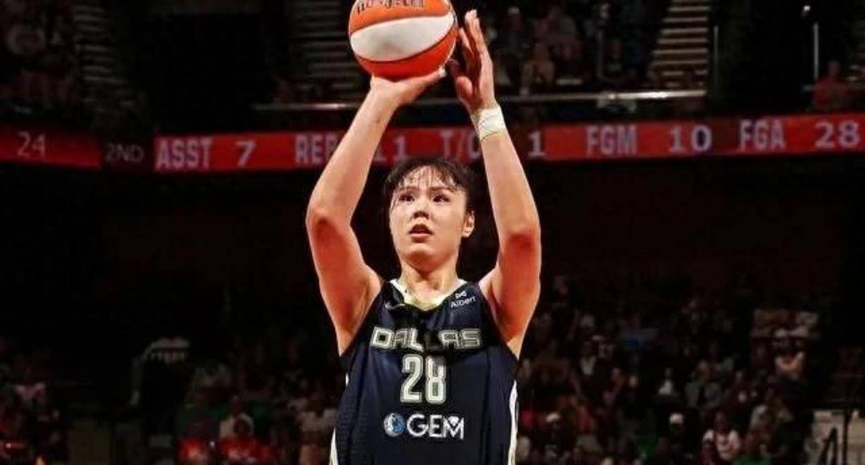 包含李月汝战旧主砍两双4记三分创WNBA生涯新高的词条
