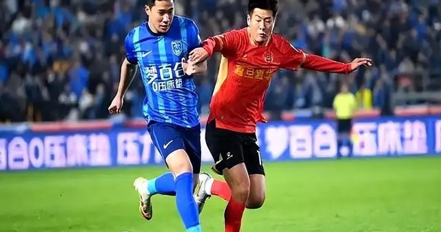 2025中甲巅峰对决：重庆铜梁龙VS辽宁铁人，冲超之路