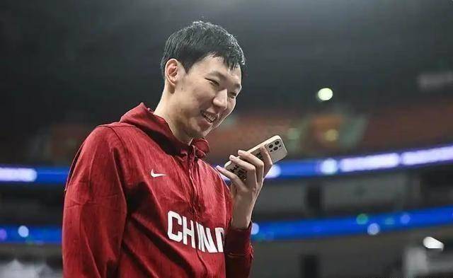 678体育app下载-男篮结束热身赛，明日经上海飞沙特，将以14人前往，周琦情况未知