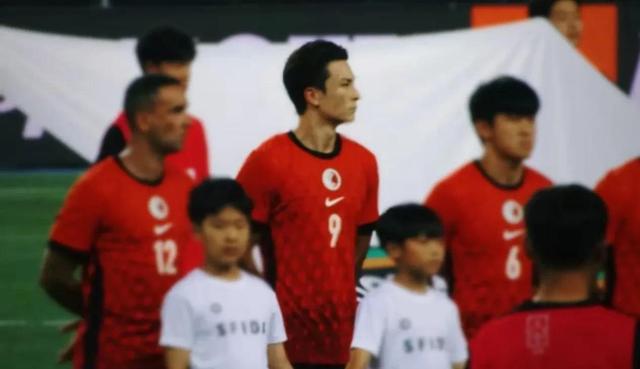 包含东亚杯-黄政宇首球国足两中门框1-0中国香港获季军的词条